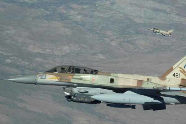حمله جنگنده‌های اسرائیلی به سوریه با تجاوز به حریم هوایی لبنان