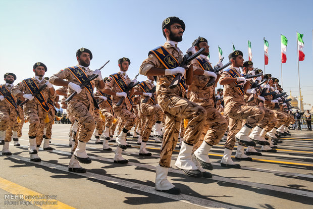 İran'da "Ordu Günü" töreni başladı