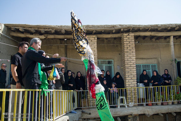 آیین علم گردانی روستای هزاوه