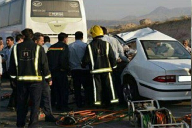 یک کشته و ۳ مصدوم حاصل واژگونی سمند در محور تنگه واشی
