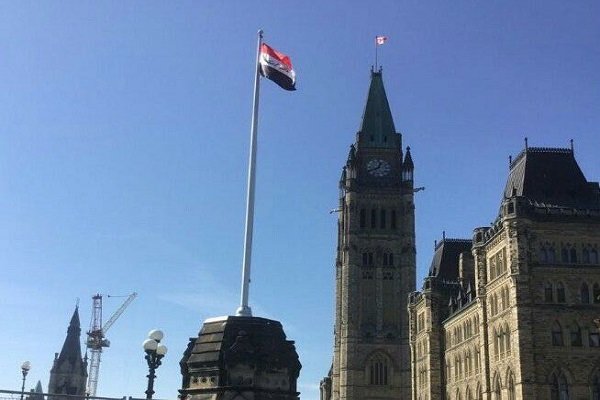 البرلمان الكندي يرفع العلم العراقي تضامناً مع وحدة أراضيه
