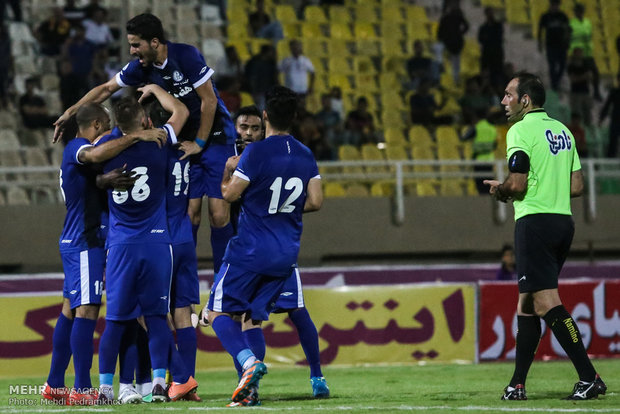 استقلال خوزستان با شکست ملوان به مرحله یک چهارم نهایی صعود کرد
