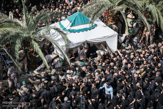 Iran bid farewell to fallen soldier