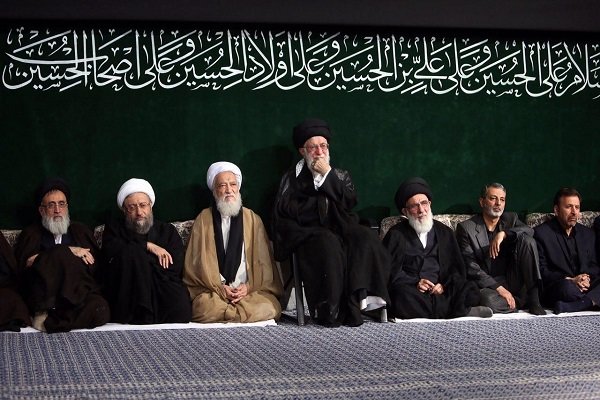 رہبر معظم انقلاب اسلامی کی موجودگی میں حسینیہ امام خمینی (رہ)  میں پہلی مجلس عزا کا انعقاد