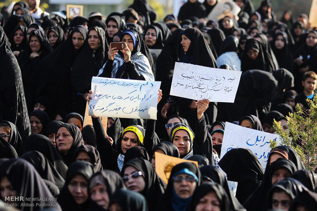 Burial ceremony of Iranian Martyr Hojaji