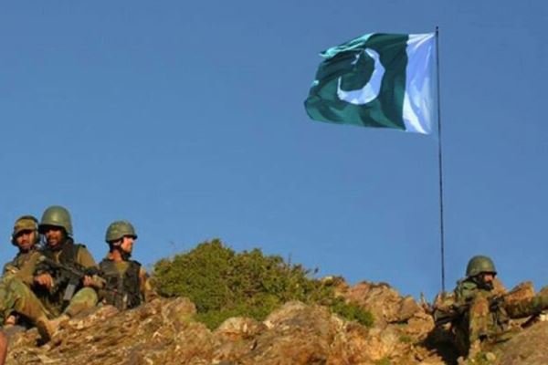 استقرار نیروهای ارتش در مرز پاکستان و افغانستان