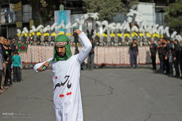 Shia Muslims mark Tasua across Iran