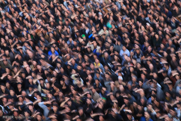 Gathering of the mourners in Ardebil