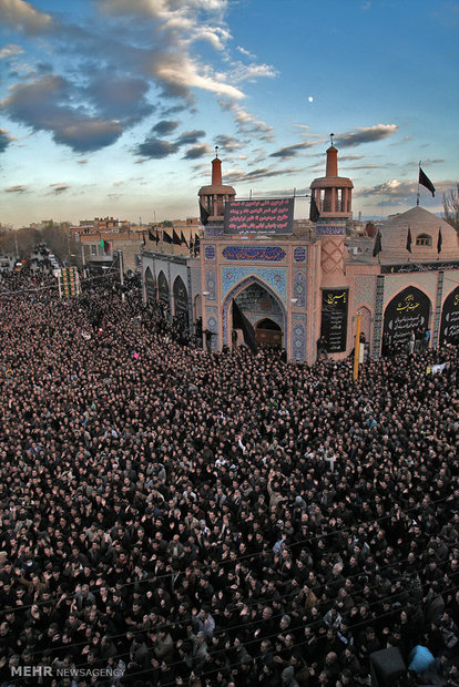 Gathering of the mourners in Ardebil