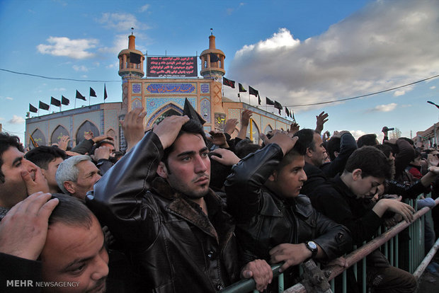 Gathering of the mourners in Ardebil