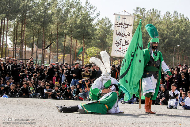 مراسم سنتی تعزیه خوانی ظهر عاشورا در قتلگاه بیرجند