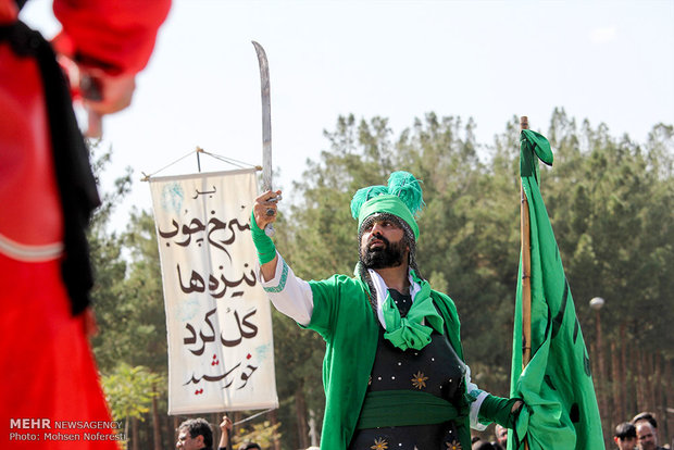 مراسم سنتی تعزیه خوانی ظهر عاشورا در قتلگاه بیرجند