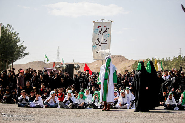 مراسم سنتی تعزیه خوانی ظهر عاشورا در قتلگاه بیرجند