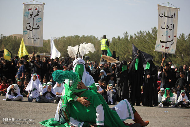 مراسم سنتی تعزیه خوانی ظهر عاشورا در قتلگاه بیرجند