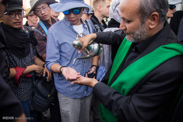 Foreign tourists attend Ashura mourning in Yazd