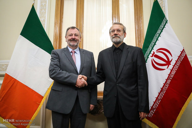 Larijani receives Irish top senator in Tehran