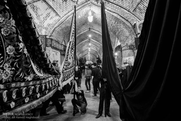 إحياء ذكرى أربعين الإمام الحسين (ع) بسوق مدينة تبريز التاريخي