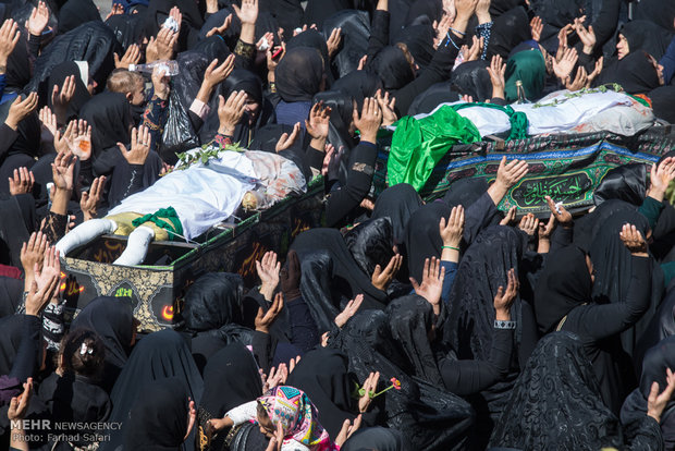 تشیع نمادین شهدای کربلا