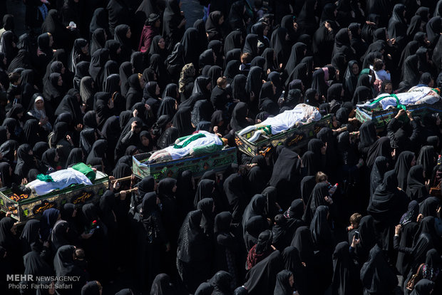 تشیع نمادین شهدای کربلا