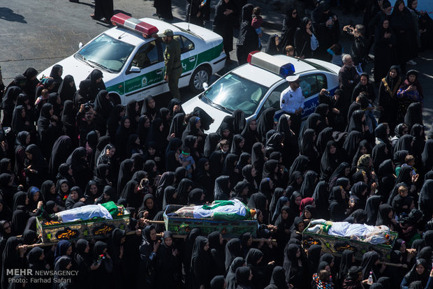 تشیع نمادین شهدای کربلا