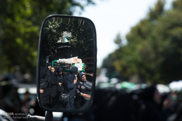 تشیع نمادین شهدای کربلا