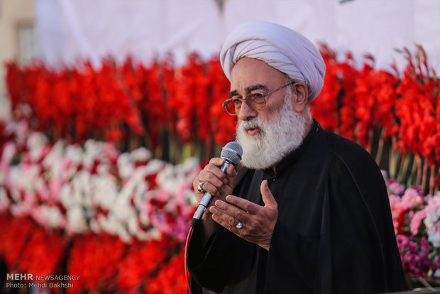 Mourners of Imam Hossein gather in Qom