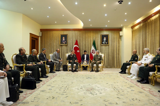 Iran's MoD receives Turkey's Military Chief of Staff