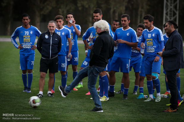 اولین تمرین  تیم استقلال تهران با سرمربی جدید