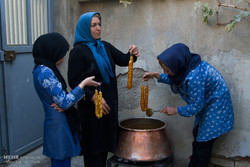 سیزدهمین جشنواره آئینی شیره‌پزی ملایر برگزار می‌شود