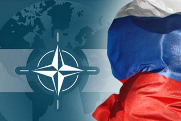 مسکو: ناتو به خطوط رویارویی مستقیم با روسیه نزدیک می شود