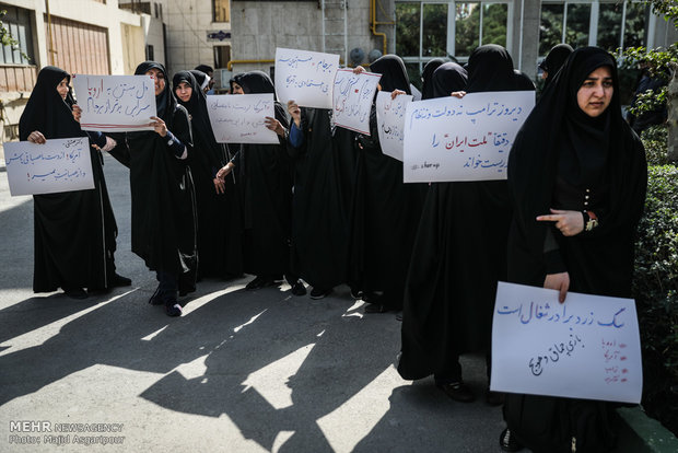 Iranian students angry with Trump’s anti-Iran speech