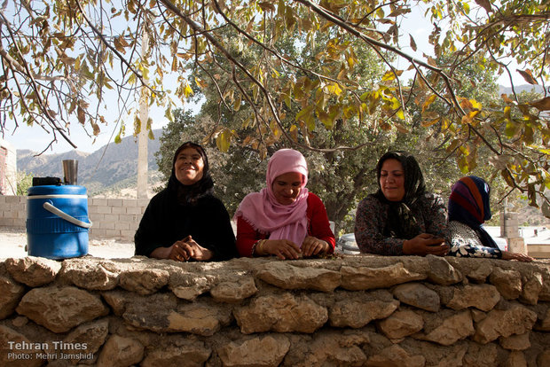 Daily life of women in Margoon, southwest Iran