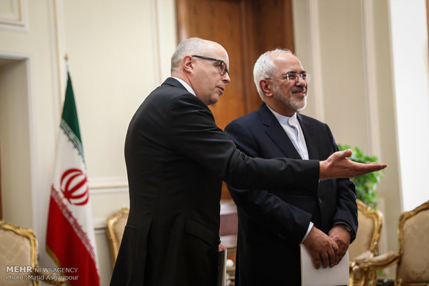 FM Zarif receives foreign ambassadors’ credentials