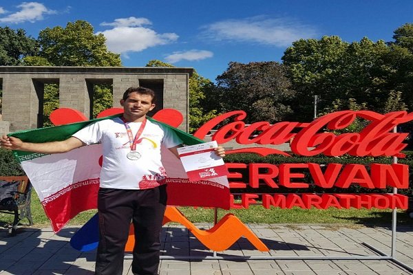 İranlı milli sporcudan yarı maratonda büyük başarı