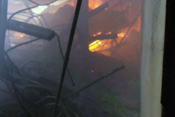 آتش در انبار ۶۰۰۰ متری جنوب پایتخت/۶ ایستگاه آتش نشانی اعزام شدند