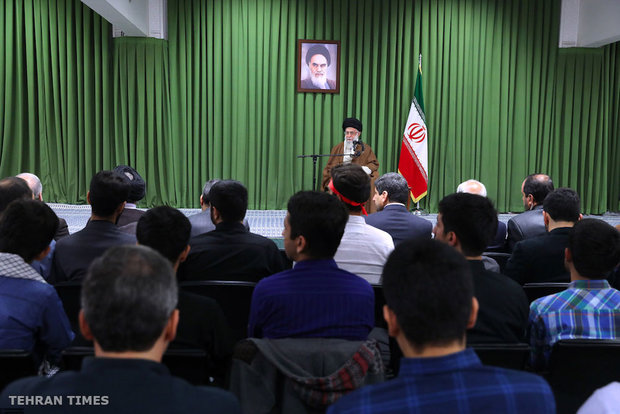 Academic elites and students meet's Ayatollah Khamenei