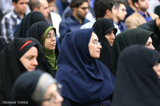 Academic elites and students meet's Ayatollah Khamenei