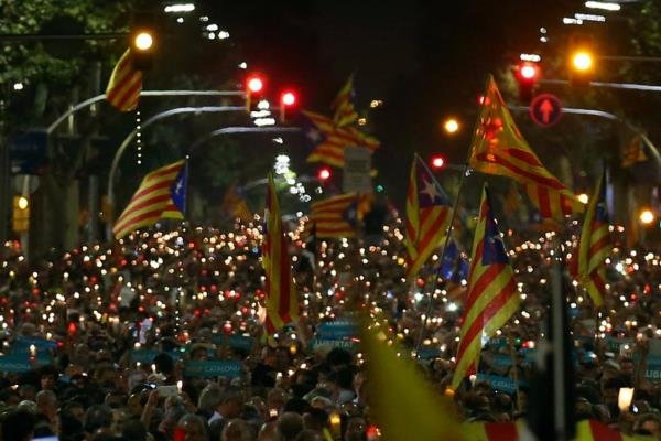 تهدید کاتالونیا نسبت به اعلام رسمی استقلال درصورت تعلیق خودمختاری