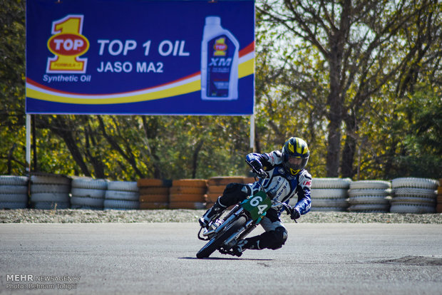 İran'ın "Hızlı Motosiklet Yarışı"ndan renkli kareler