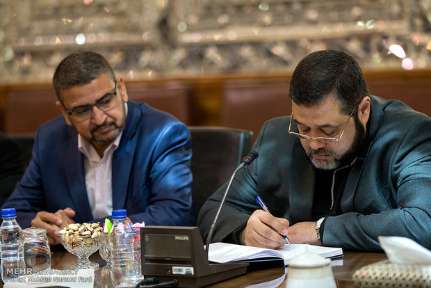 Larijani meets with Hamas deputy political chief