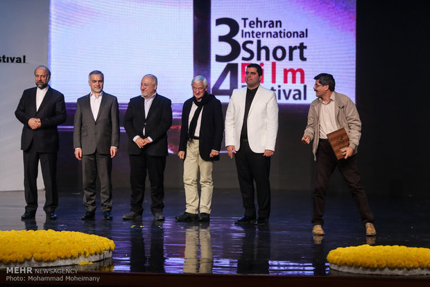 Tahran Kısa Film Festivali'nin kapanış töreninden kareler