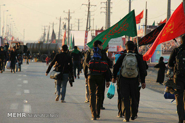 پیاده‌روی اربعین یک حرکت اعتقادی است/ گامی برای اتحاد مسلمانان
