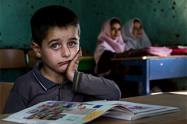 ۴۲ دانش‌آموز بازمانده از تحصیل در آبیک شناسایی شد