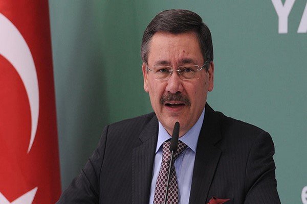 Ankara Belediye Başkanı Melih Gökçek istifa etti