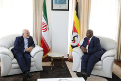 FM Zarif meets with his Ugandan counterpart