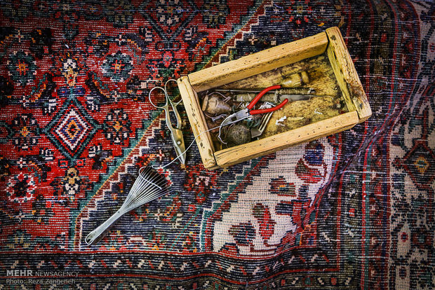 Hamedan's carpet market