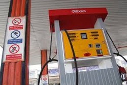 مجلس و دولت مصوبه‌ای برای افزایش قیمت بنزین ندارند