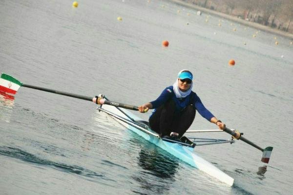 Iranian women’s rowing team departs for China 