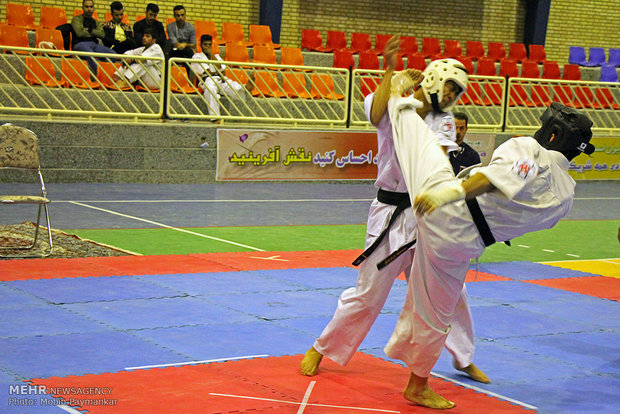درخشش ورزشکار چهارمحالی در رقابت های قهرمانی کاراته کشور