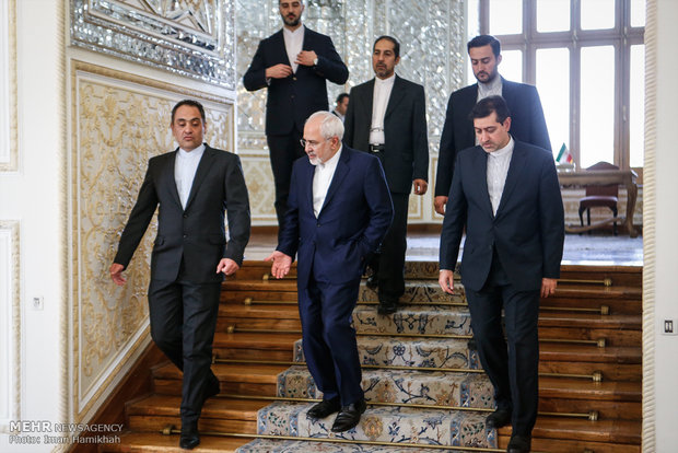 Foreign Minister Zarif receives Austria's Linhart